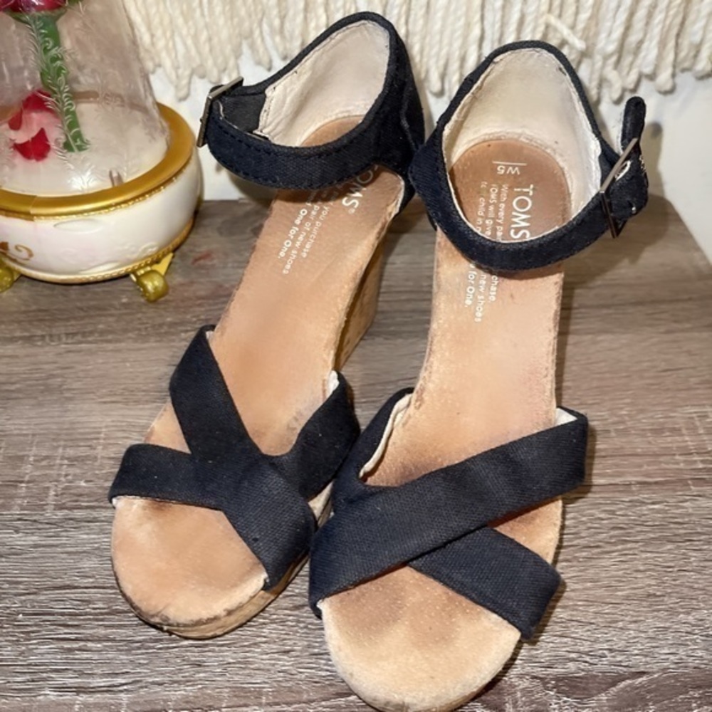 Toms black Strap Wedges Size 5W